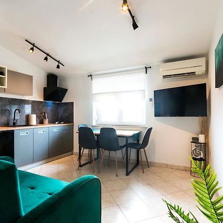 Apartman Smaragd Fazana Exterior photo